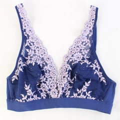 Wacoal Blue and Lavender Lace Unlined Lingerie Bra Women's Size 34
