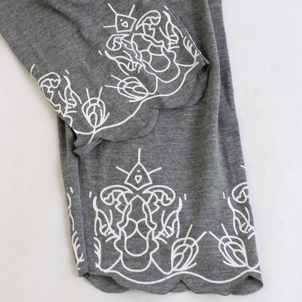 Gray Calf Cutout Scalloped Capri Leggings Women's Size 4XL 12 Inch Waist