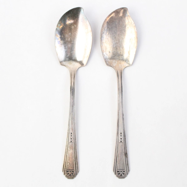 Vintage Set of 2 WM Rogers International Silver Legion Silverplate Jelly Servers