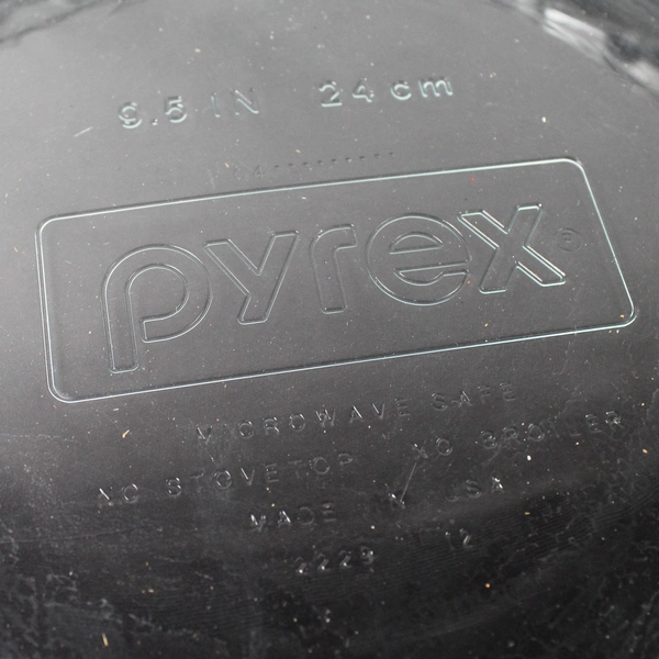 Pyrex Glass Cookware Pie Plate 9.5" 2229 USA Made