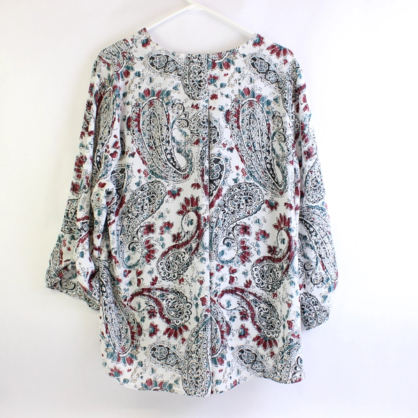 Peace & Pearls Multicolor Paisley Plunge Neckline Top Women's Size 1X