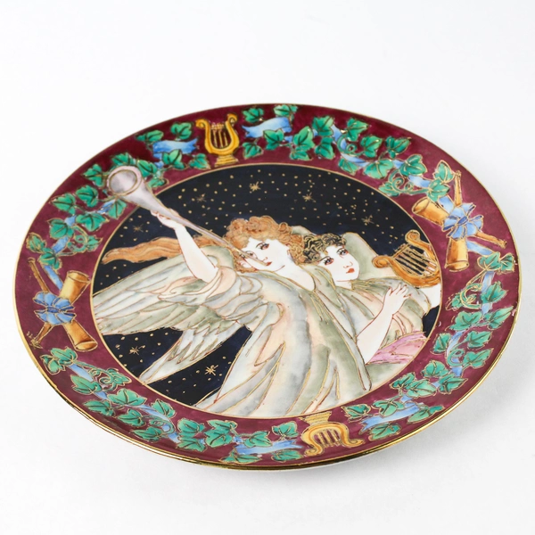 Decorative Plate Featuring Angels Playing Horn And Lyre Vine Pattern Rim 10.25"