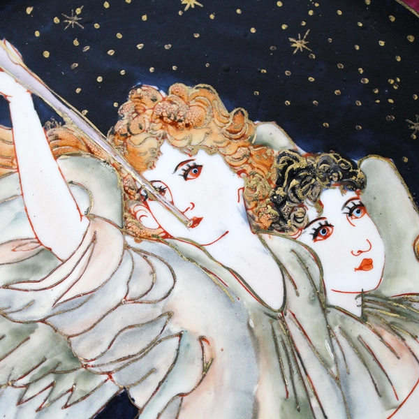 Decorative Plate Featuring Angels Playing Horn And Lyre Vine Pattern Rim 10.25"