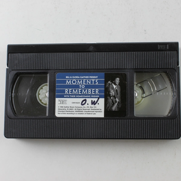 Bill & Gloria Gaither Moments to Remember VHS 1996 Pre-Owned Music Video