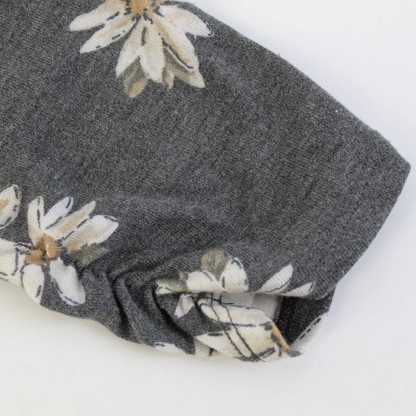 24/7 by Maurices Gray and White Striped Floral Shirt Women's XS