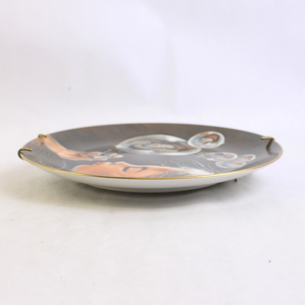 Hackett American World Of Ozz Franca Images 1982 Decorative Plate 8.75"