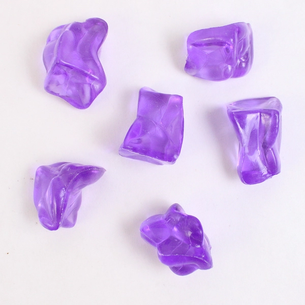 Lot Of 127 Plastic Stones Pebbles Abstract Shaped Bright Purple Decor Prop