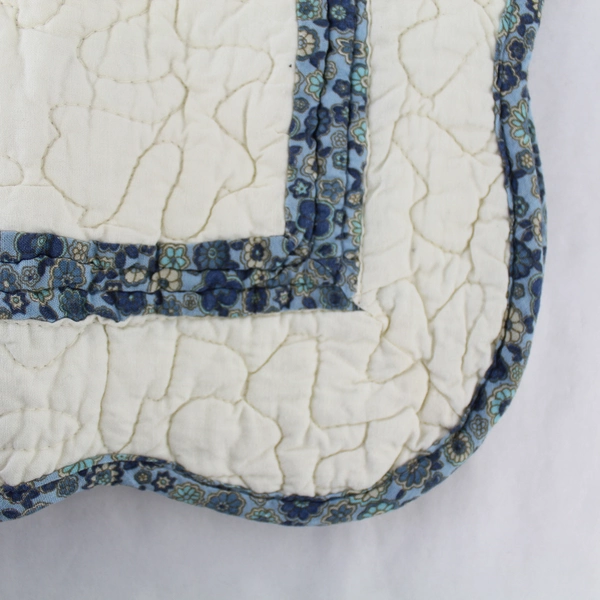 Home Classics 20x26" Standard Sham Flower Embroidery Very Good Condition