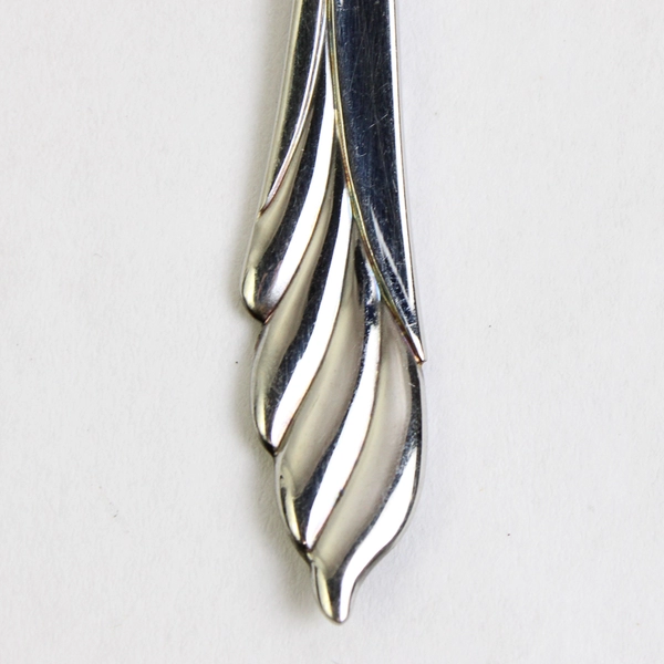 Oneida Liberty's Light 6.75" Butter Knife Stainless Steel