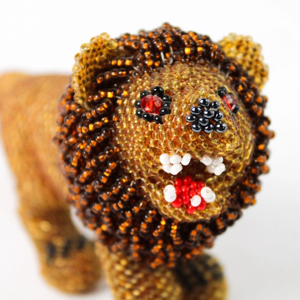 Beaded African Art Lion Figurine Handmade Beadwork Sculpture 6.5" Decorative