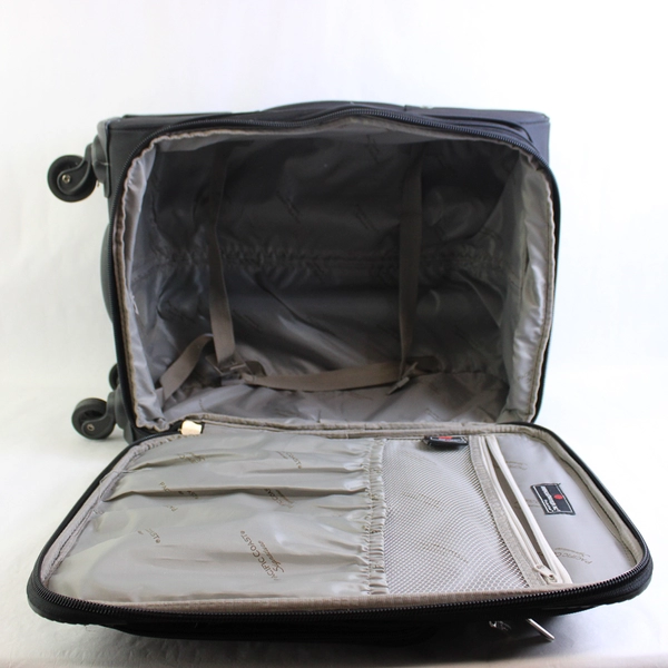 Pacific Coast Signature American Travler Carry On 4 Wheel Solid Black 14"x10"x12