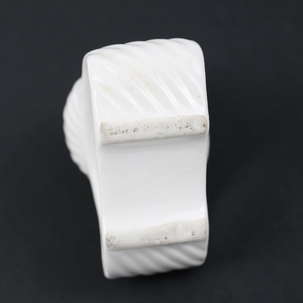 Set of 5 White Ceramic Seashell Napkin Rings