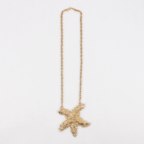 Unmarked Chunky Gold-Tone Starfish Pendant Necklace