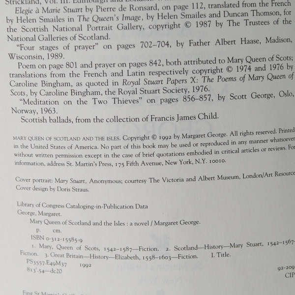 Mary Queen of Scotland and the Isles by Margaret George 1997 Trade Paperback