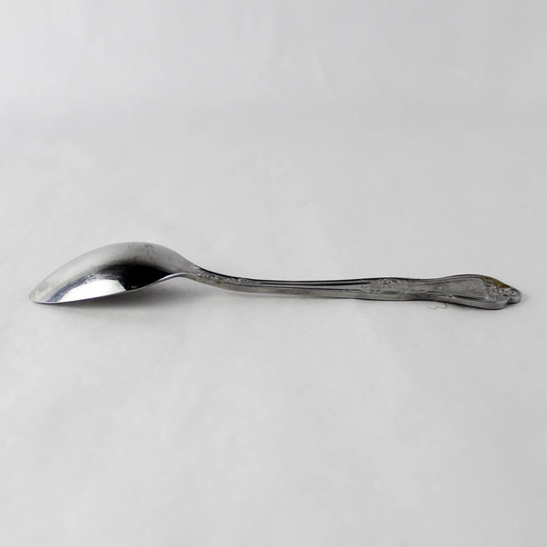 Oneida Stainless Steel Dinner Spoon Art Deco Floral Pattern - Pre-Owned