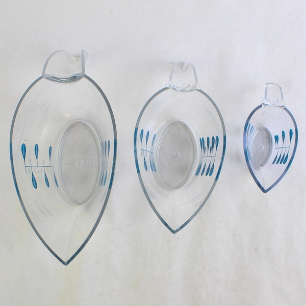 Set of Trudeau Clear Plastic Measuring Cups 1/4 to 2 Cups