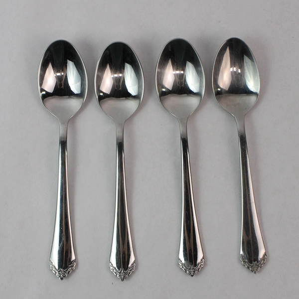 Lot of 4 Hampton Silversmiths Felicia 8" Place Oval Spoons 18/10 Stainless Steel