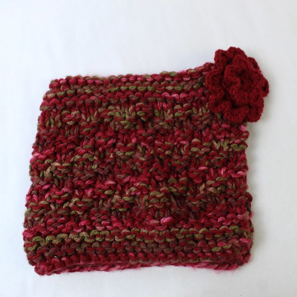 Knit Red Pink Scarf with Flower Snap Button Closure, 21.5" Long, Pre-owned