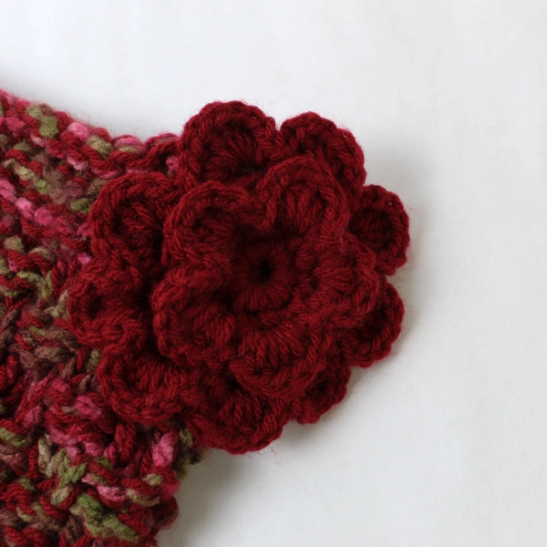 Knit Red Pink Scarf with Flower Snap Button Closure, 21.5" Long, Pre-owned