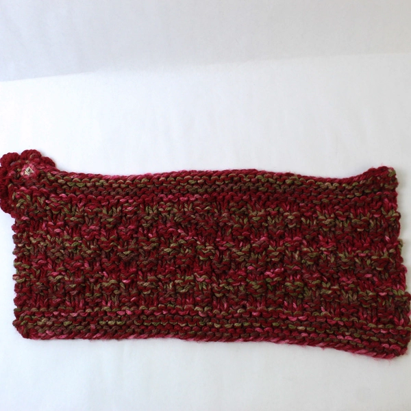 Knit Red Pink Scarf with Flower Snap Button Closure, 21.5" Long, Pre-owned