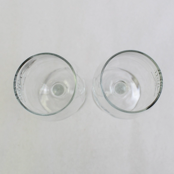 Set of 2 Oak Knoll Winery Crystal Wine Glasses Hillsboro Oregon