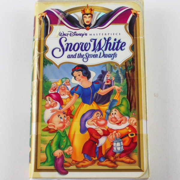 Snow White And The Seven Dwarfs VHS - Disney Classic Family Movie