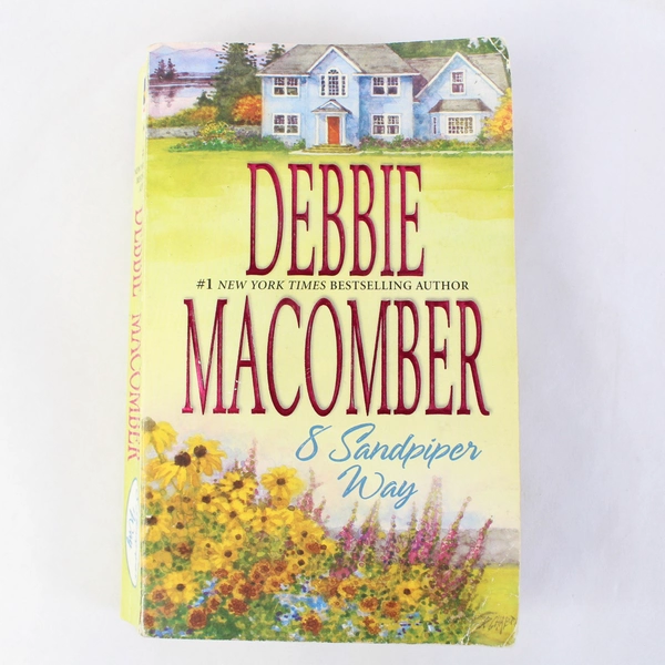 8 Sandpiper Way by Debbie Macomber 2008 MIRA Books Paperback