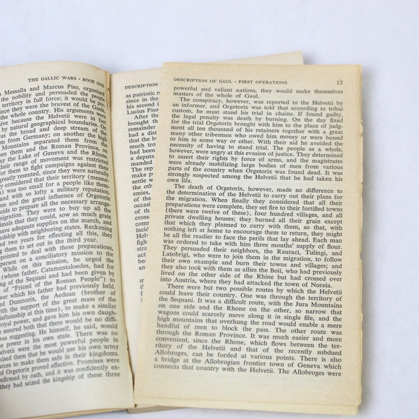 War Commentaries of Caesar by Rex Warner Vintage 1960 Paperback Acceptable