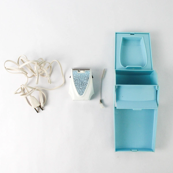 Vtg Remington Princess Women's Blue Electric  Razor MCM Works Blue Box