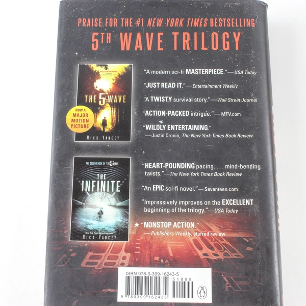 The Last Star by Rick Yancey 2016 Hardcover, Good Condition, Dust Jacket Tear