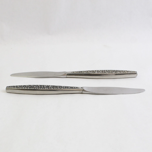 Lot of 2 International Silver Dubonnet 9" Dinner Knives Hollow Handle Stainless