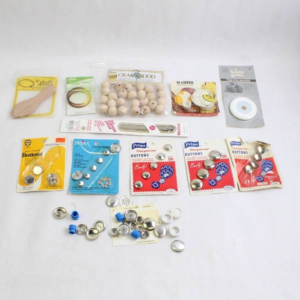 Small Lot of Assorted Craft and Art Supplies Open Packages Buttons Beads Zipper