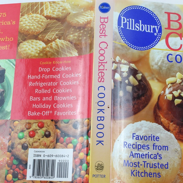 Pillsbury Best Cookies Cookbook by Clarkson Potter 1997 - Good Condition
