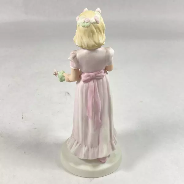 Vintage 1982 Roman Ceramica Excelsis Flower Girl Figurine #3032 6.5" Tall