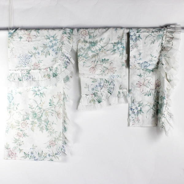 Lot Of 3 Matching Unbranded Floral Valance (88" x 19") & 2 Curtains (60" x 42")