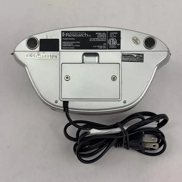 Emerson Research SmartSet Dual Alarm Clock AM/FM Radio CKS3029