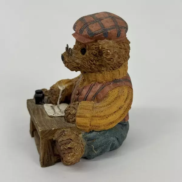 1999 Home Interiors Gifts Resin Bear Figurine Love Letters 14011-99