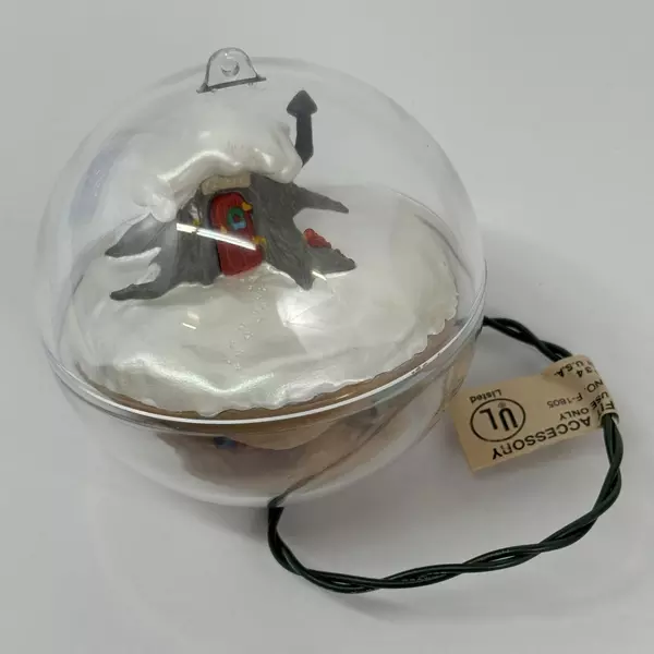 1991 Hallmark Keepsake Ornament Mole Family Home W/ Magic Flickering Lights