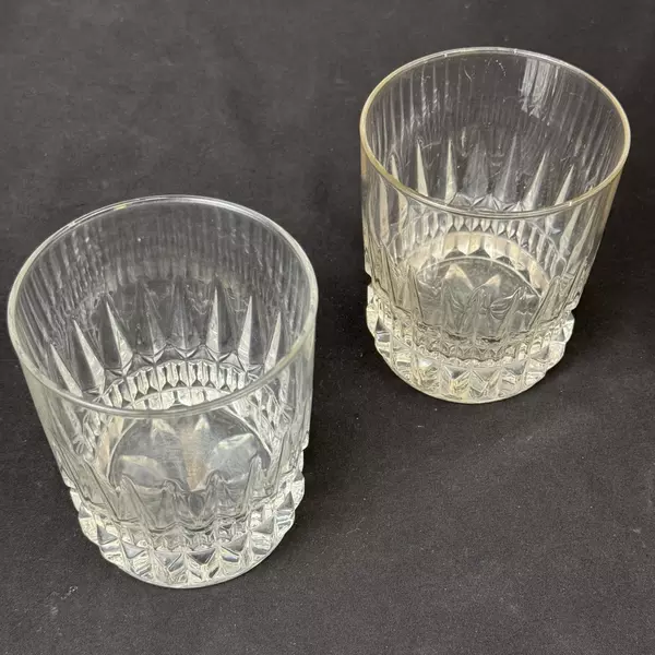Set of 2 Cut Crystal Old Fashioned Glasses Flower or Starburst Bottom