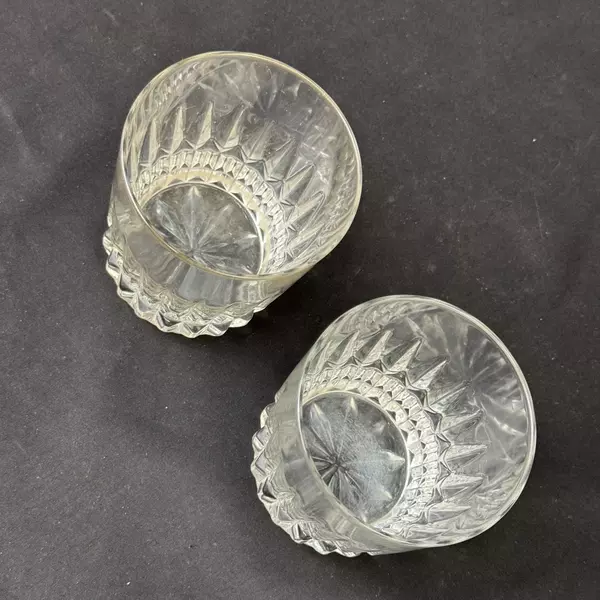 Set of 2 Cut Crystal Old Fashioned Glasses Flower or Starburst Bottom