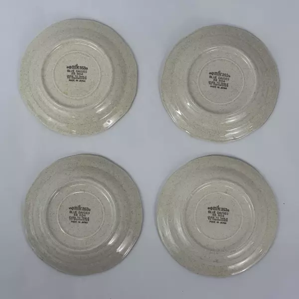 Mikasa Blue Daisies Saucers Set of 4 Excellent Condition 6 1/4”
