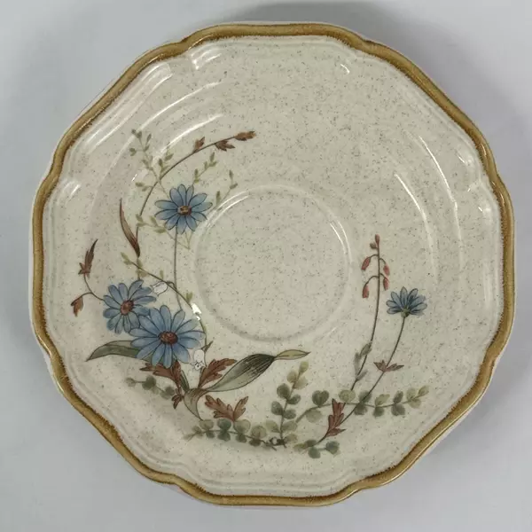 Mikasa Blue Daisies Saucers Set of 4 Excellent Condition 6 1/4”