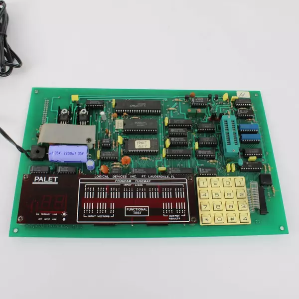 Palet Logical Devices Microprocessor Training System Control Board 
