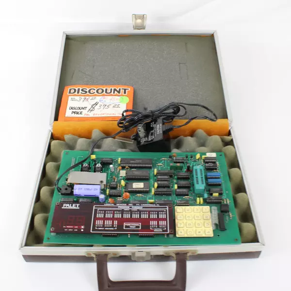 Palet Logical Devices Microprocessor Training System Control Board 