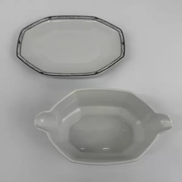Studio Nova Synthesis White Gravy Boat And Underplate With Black Trim