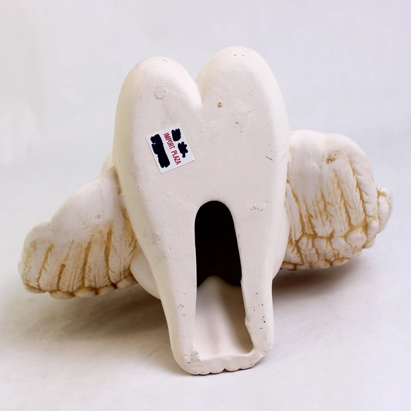 Import Plaza Cherub/Angel/Cupid White Ceramic Statue Kneeling Prayer 9.75" Tall