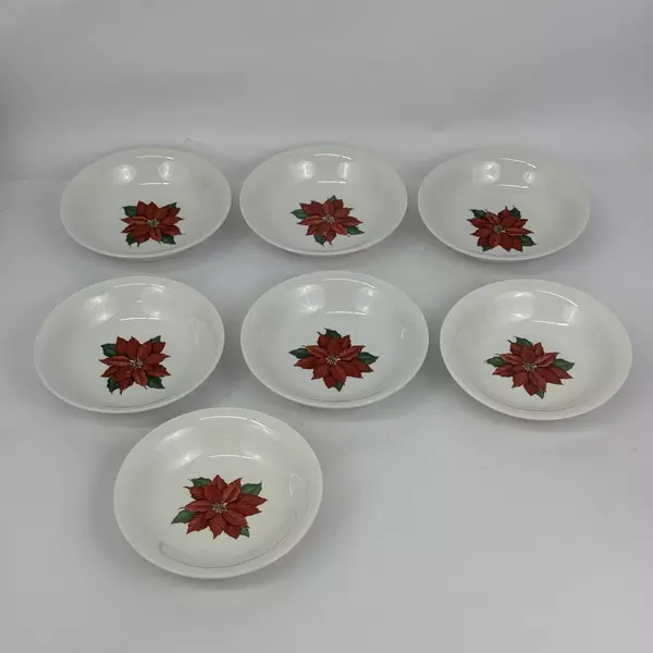 7 Vintage Hallmark 7 Inch Christmas Cereal Bowls Poinsettia Pattern