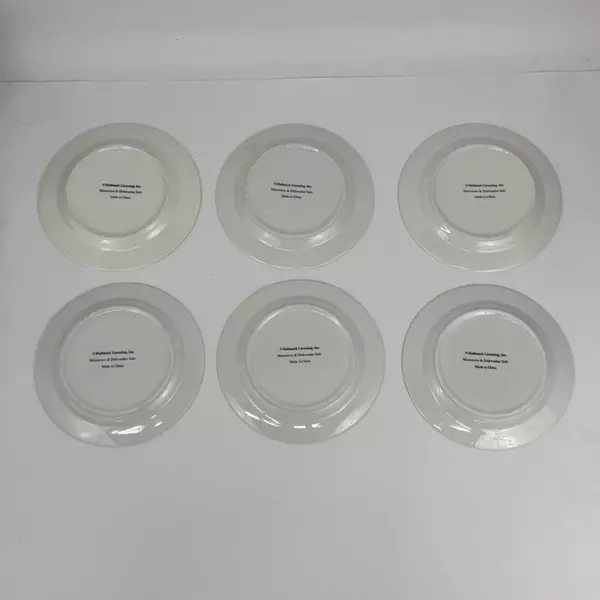 6 Vintage Hallmark Christmas Holly Pattern Salad Plates 7.5 Inch