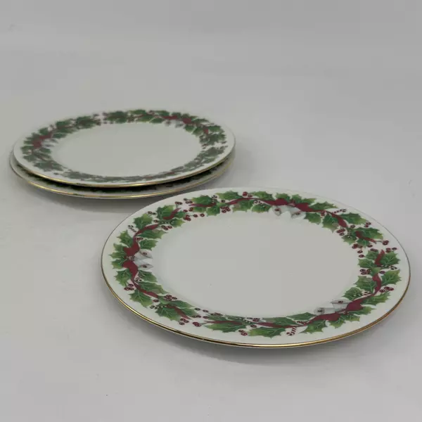 Lot Of 3 Sango Christmas Holly Pattern Salad Plates Gold Trim 7.5" Diameter