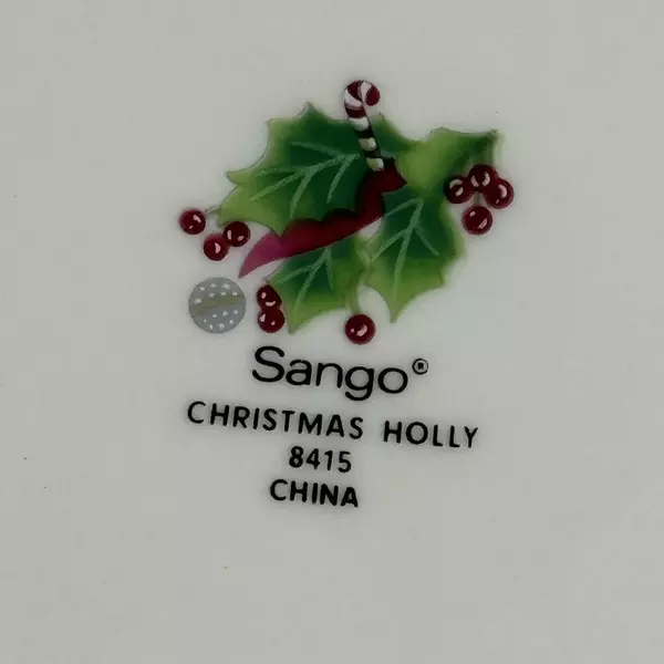 Lot Of 3 Sango Christmas Holly Pattern Salad Plates Gold Trim 7.5" Diameter